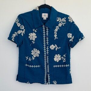 {{UO}} BDG Teal Shirt with Cream Floral Embroidery